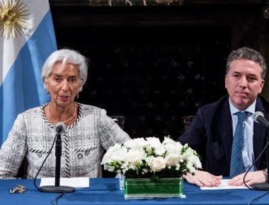 Στη «μέγκενη» του ΔΝΤ η Αργεντινή - Πράσινο φως» για εκταμίευση δόσης 5,7 δισ. δολαρίων